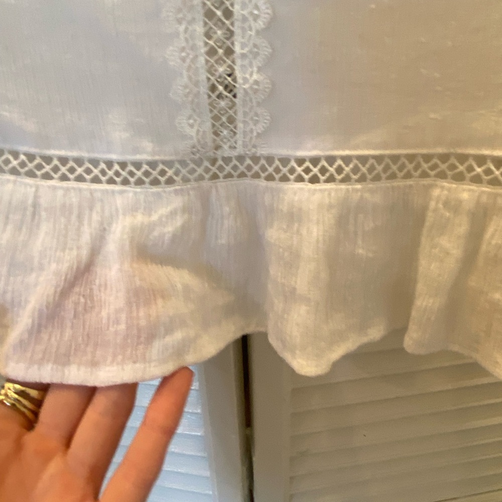 Urban Outfitters White Lace Top Size XS - Picture 7 of 13